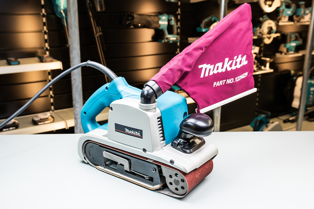 Makita 9403 bandschuurmachine