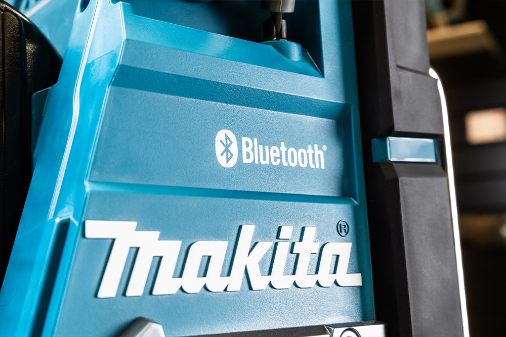 Makita DMR301 met Bluetooth